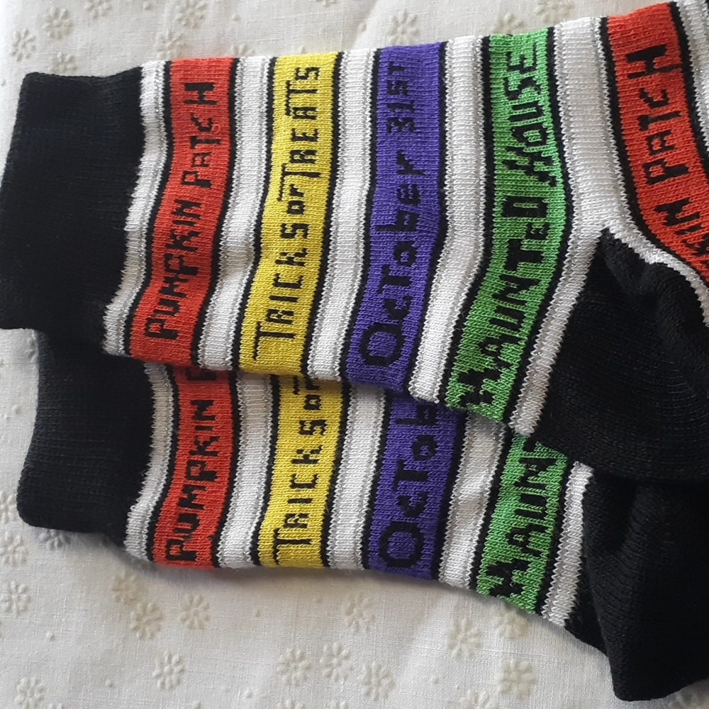 Halloween Socks - Picture 2 of 2